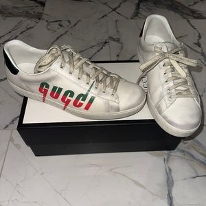 Men’s Gucci leather sneaker